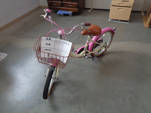 新着商品のお知らせ】キャビネット￥1650 子供用自転車(18インチ 