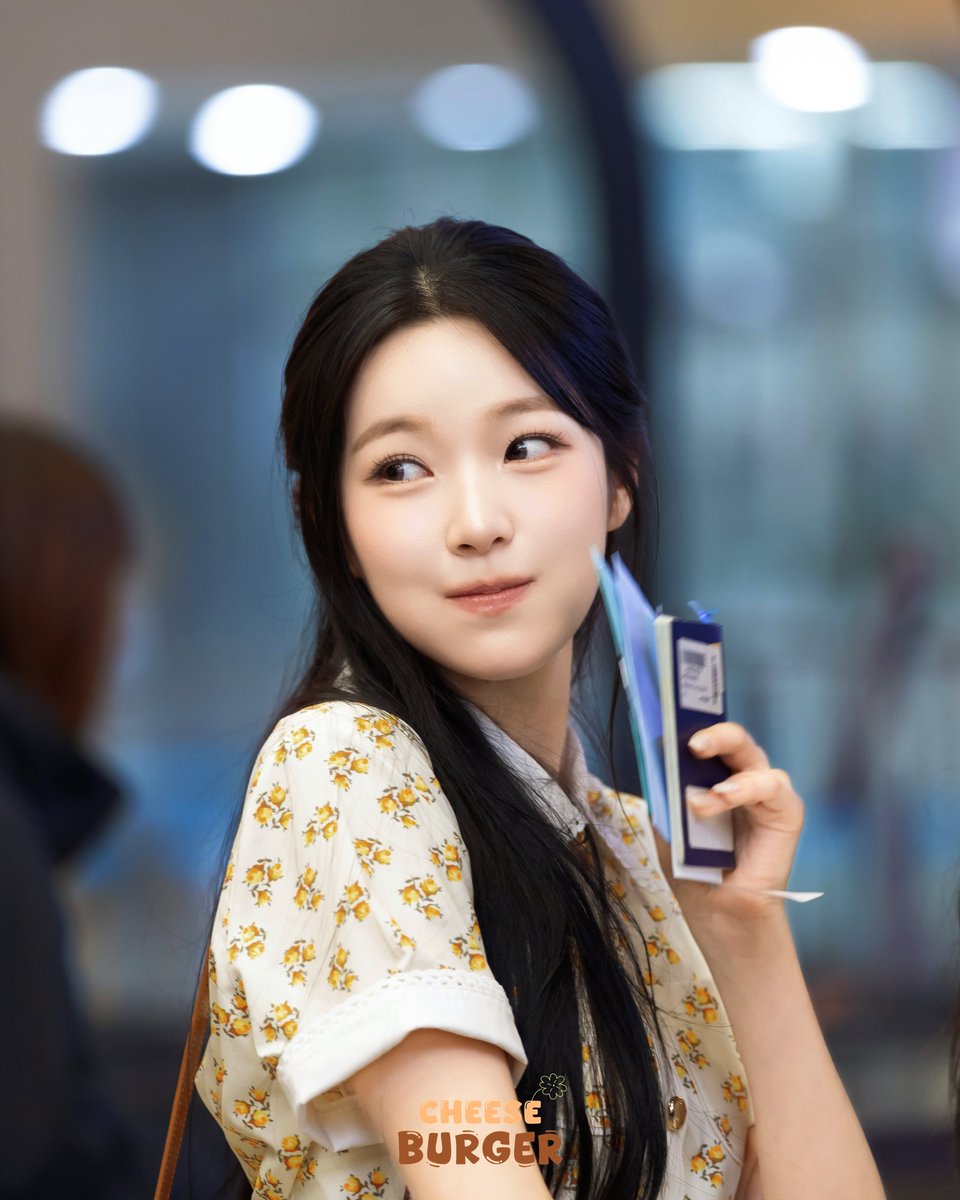 #프로미스나인 #fromis_9 
#백지헌 #BAEKJIHEON
26.04.04
백지헌 1p