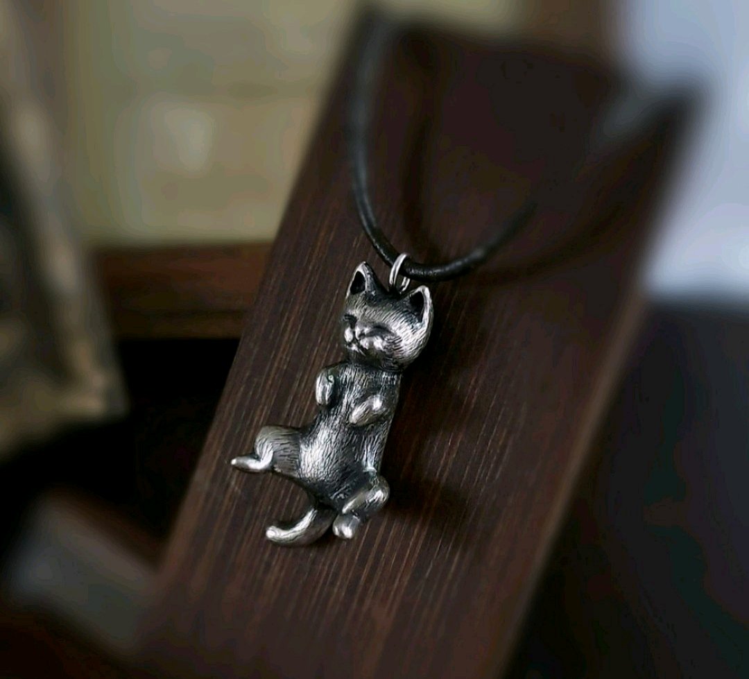 miico_7's tweet photo. 明日はニャンフェス23😺
ディスプレイを発送したのだけど、集荷日に東京で保留中になったきり。問合せたら指定の取りまとめ場所に無事に届いてるとの事。当日ちゃんと届きますように🌟
もしテーブルに直接商品だけ並んでたら察して下さい‥😅
#ニャンフェス　5階G03 https://t.co/WGCuumcmQk