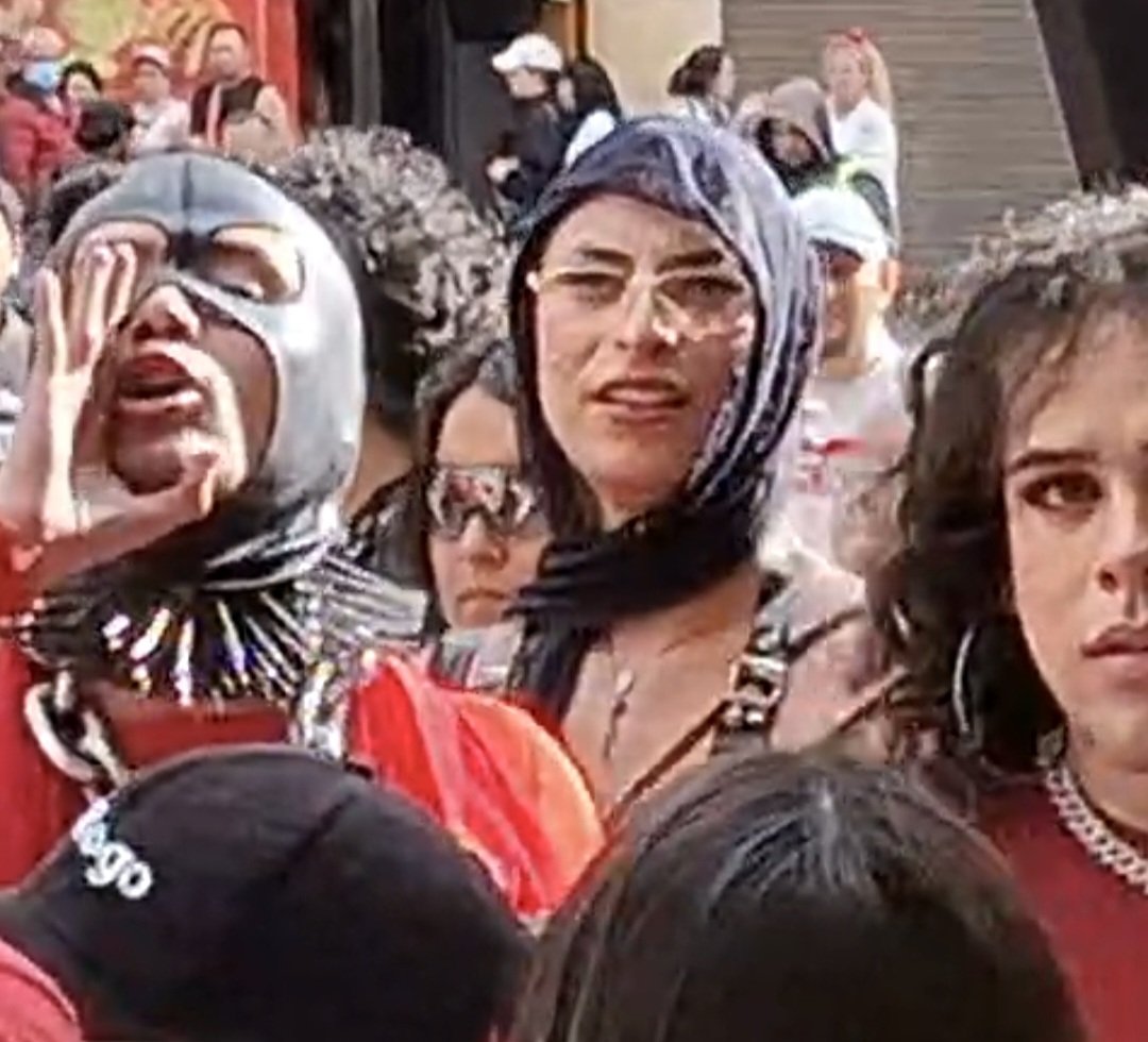 La Lectora tweet media