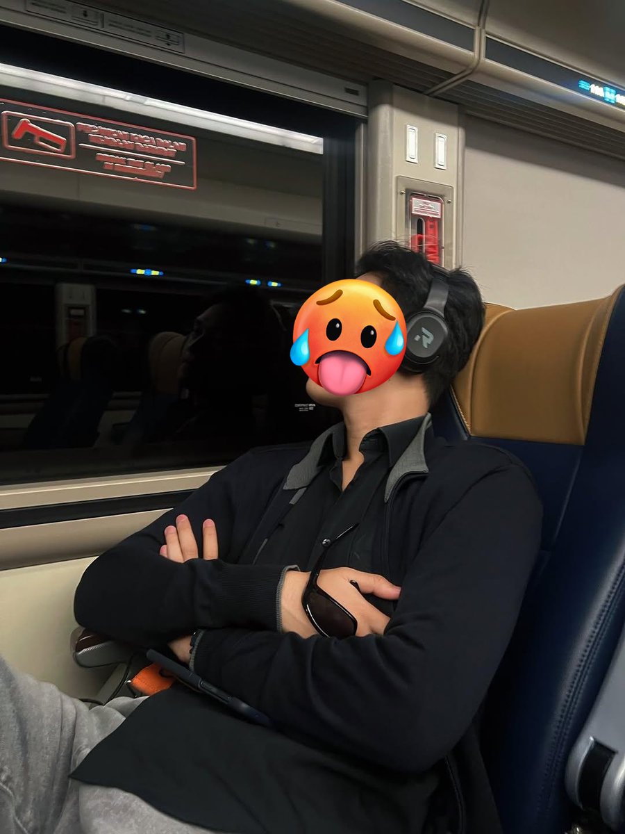 EFWEBE MENFESS tweet media