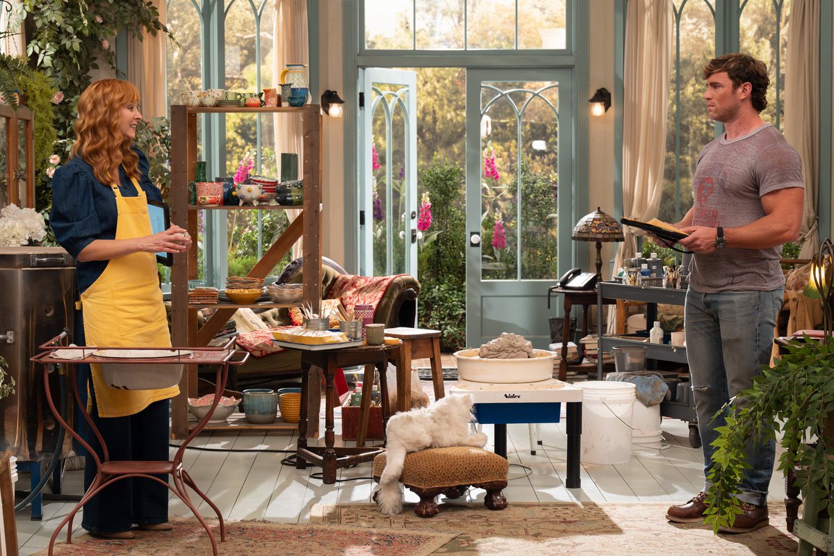 Zane Phillips with Lisa Kudrow on tonight's episode of 'The Comeback'