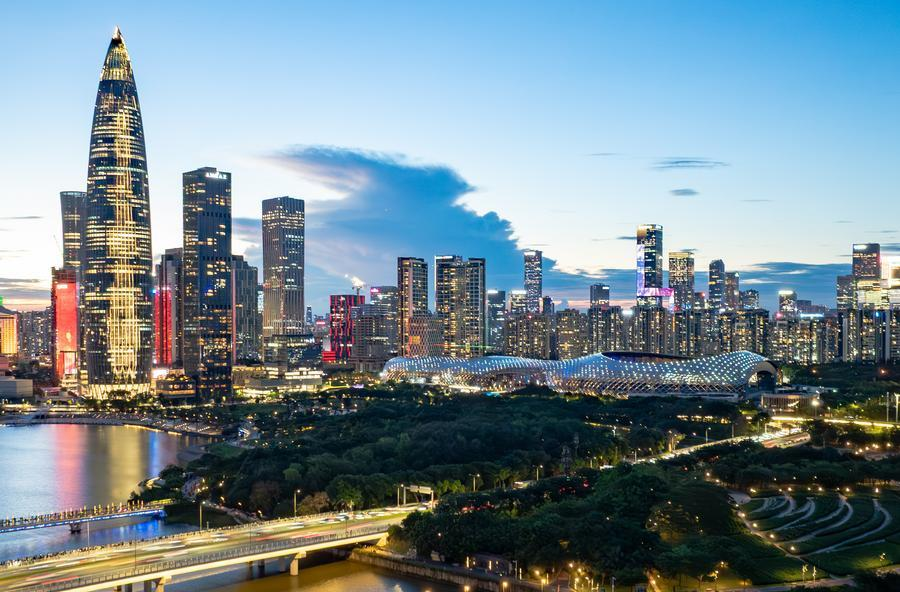 CE_ChinaEconomy's tweet image. Cross-border e-commerce export clearance efficiency in #China's tech hub #Shenzhen has received a major boost, with the city's first cross-border e-commerce supervised site operating under the "inspect first, load later" model put into operation on Thursday. The new model cut the