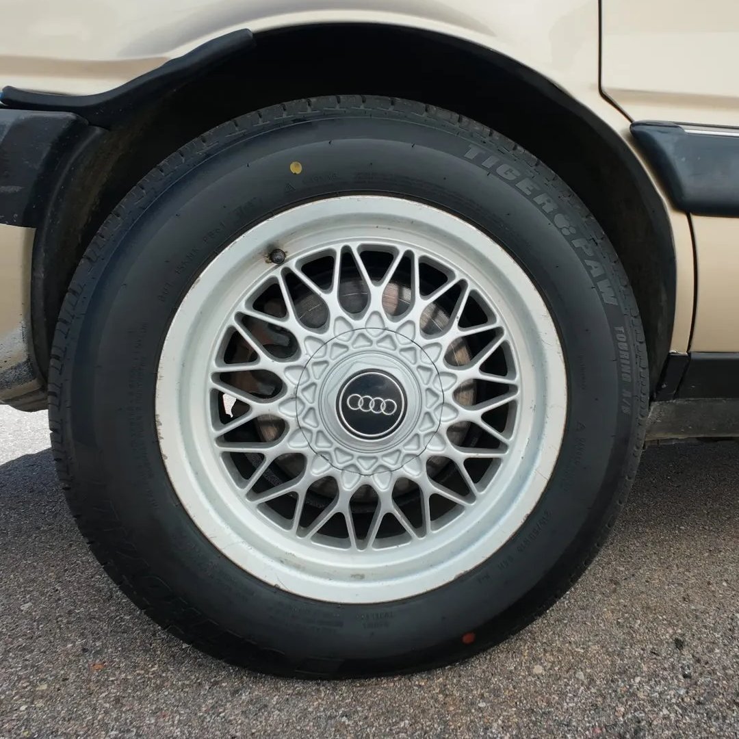 Bring a Trailer tweet media