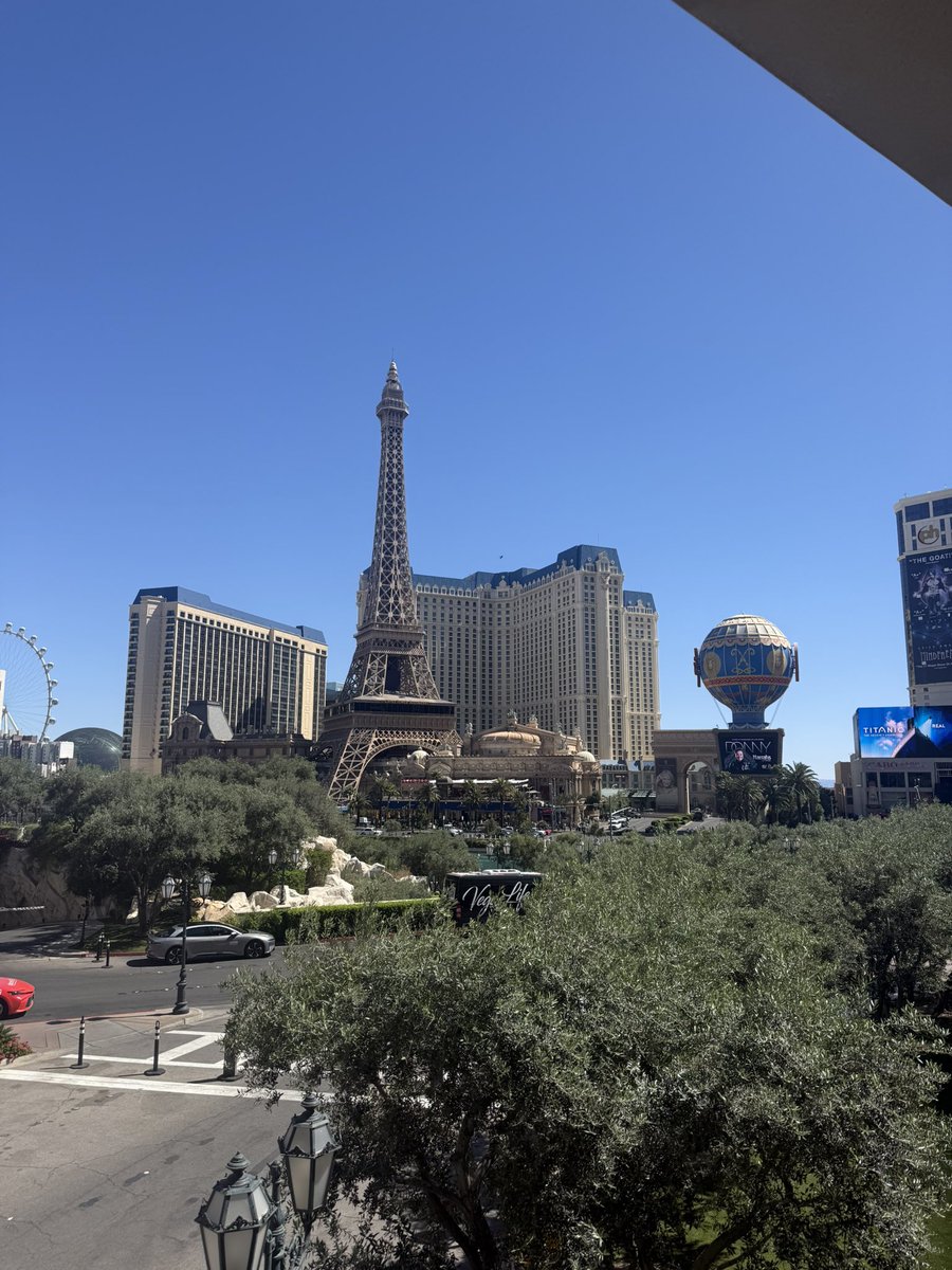 lain ☘️ tweet media