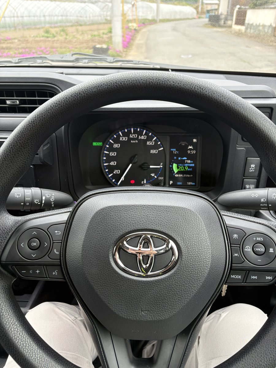 こばたつ tweet media