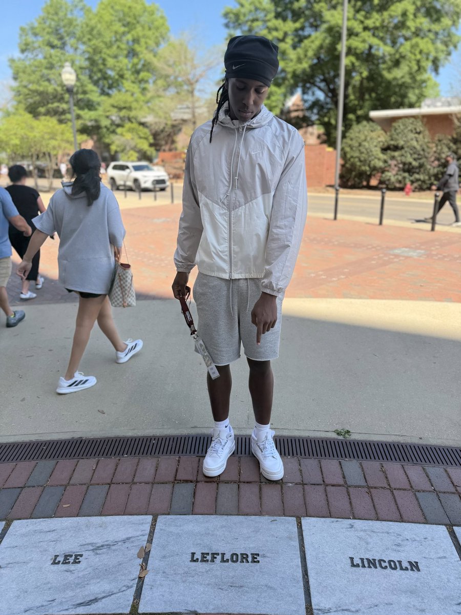 Frederrick Ford 4⭐️⭐️⭐️⭐️ tweet media