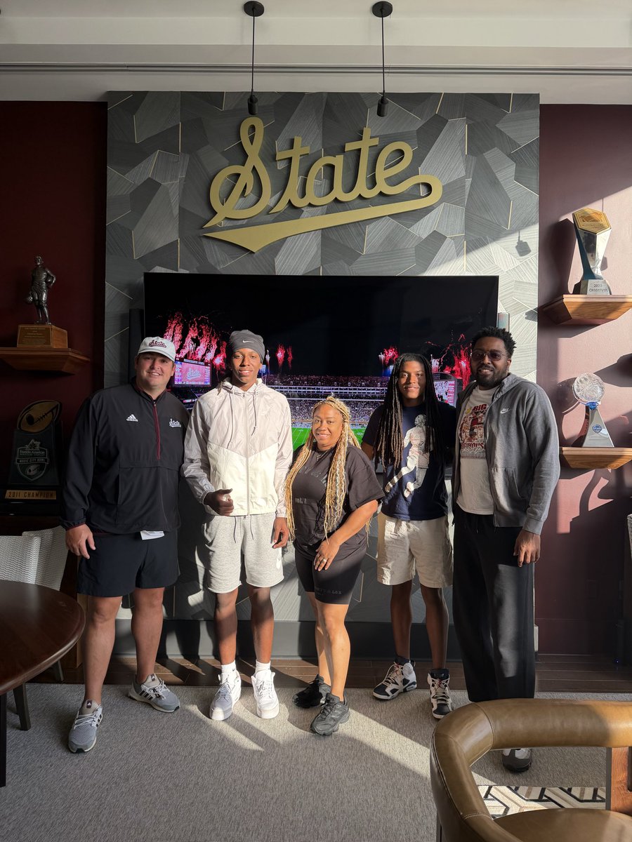 Frederrick Ford 4⭐️⭐️⭐️⭐️ tweet media