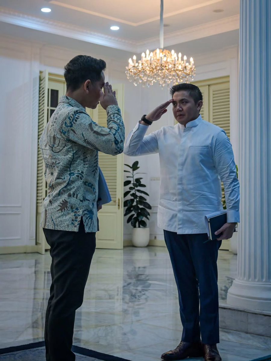 Miss Tweet | tweet media