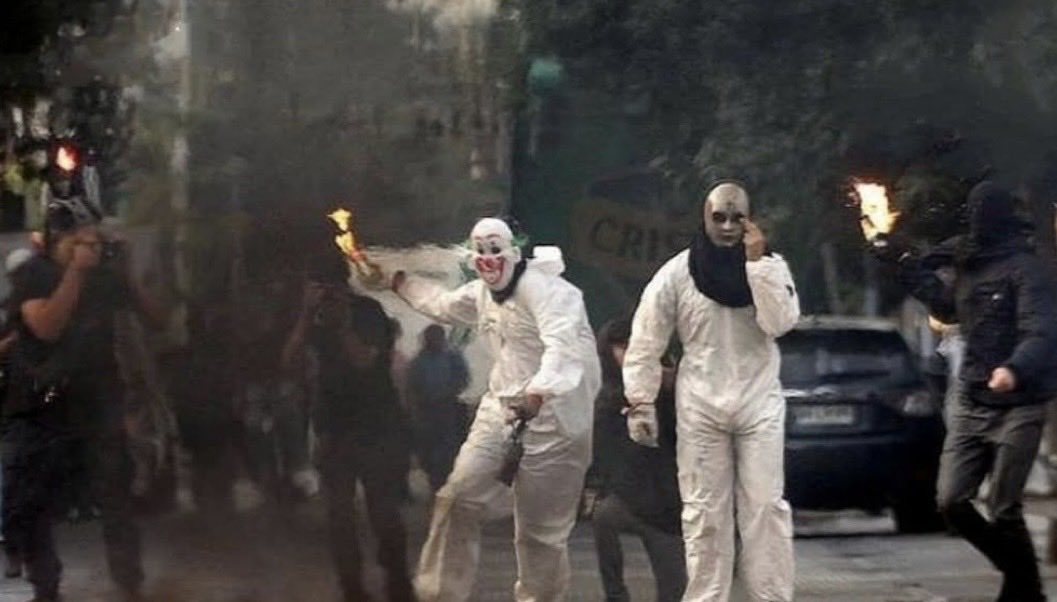 ESTOS  GUERRILLEROS  MERECEN  LA  PENA   MÁXIMA..!
DE LA LEY… mucho revere han tenido.. es hora de GUARDARLOS..