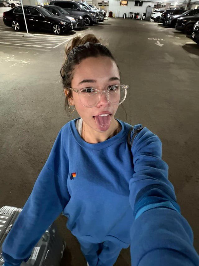 LovexDawn's tweet photo. How many times have you jerked it today loser? 🥵

Lmk down below. ⬇️ 

I can’t wait to see who wins this little competition. 😂

Findom Relapse Blackmail Fincuck Beta Humiliation Human-atm techdom catfish 2DFD https://t.co/w5om3um4oF