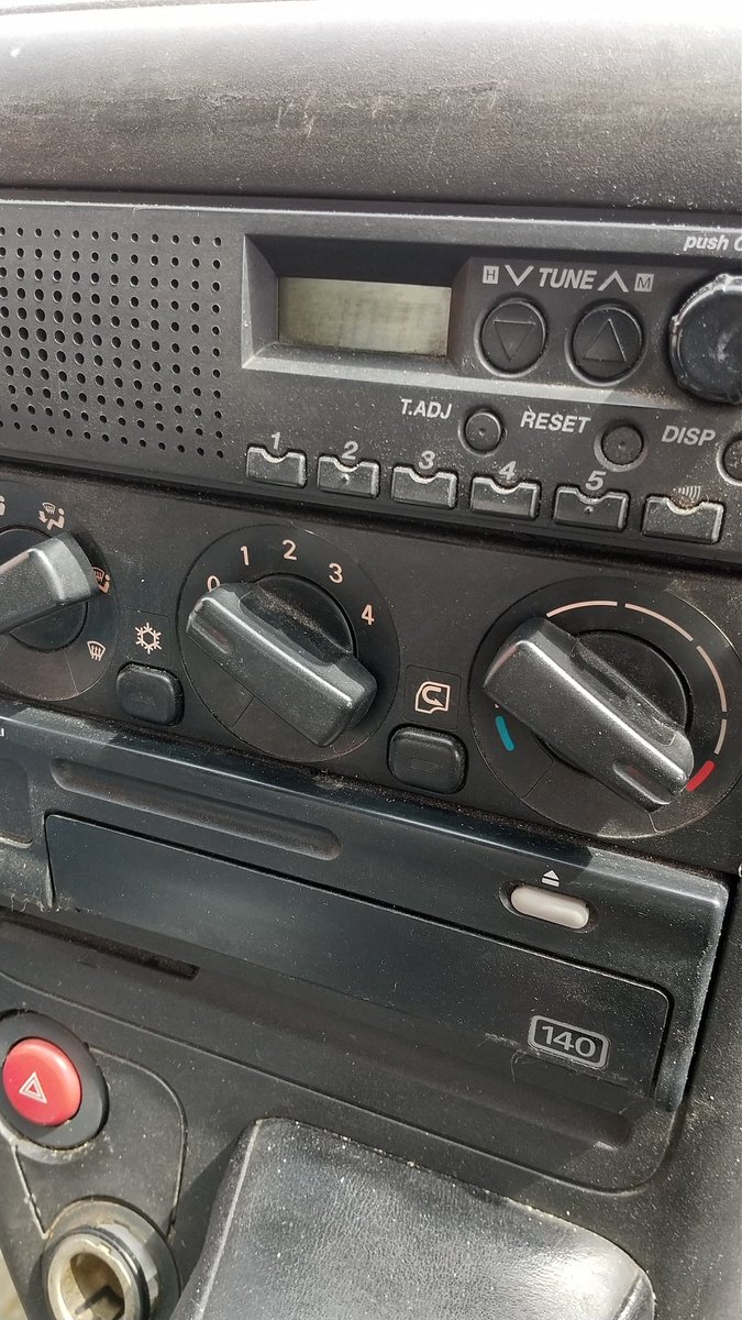 幸せの黄色いラビット tweet media