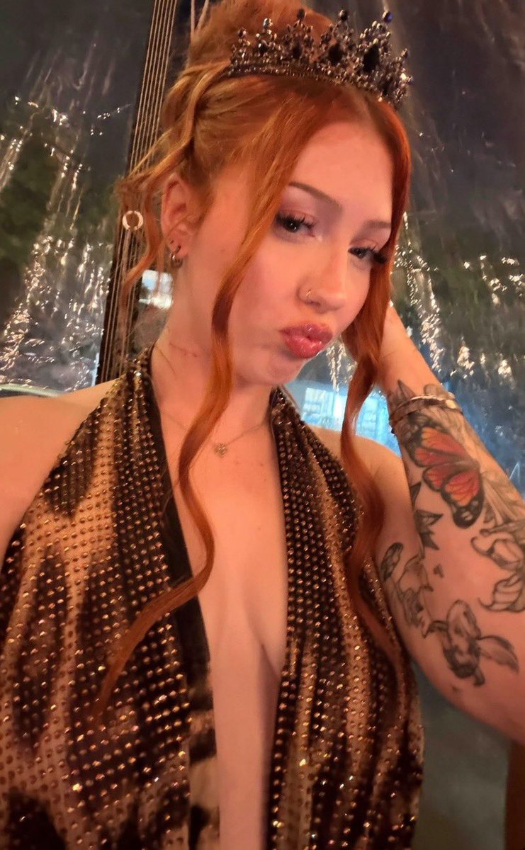 G O O D G I R L B A D N O W tweet media