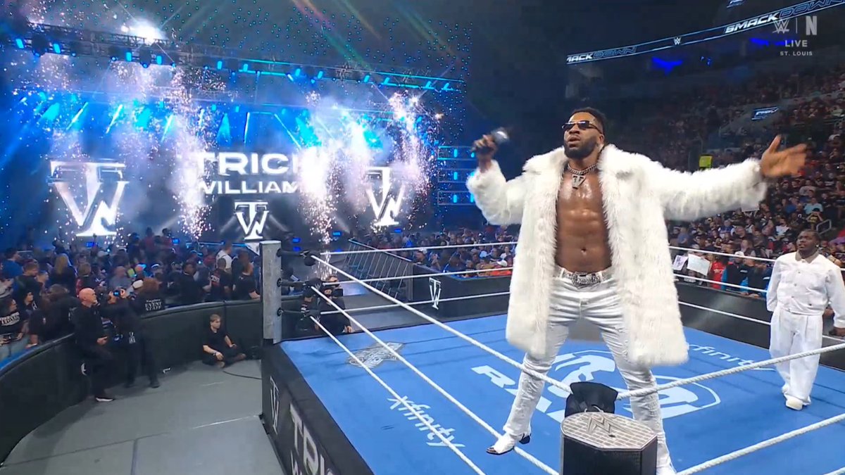 Exposing the IWC tweet media