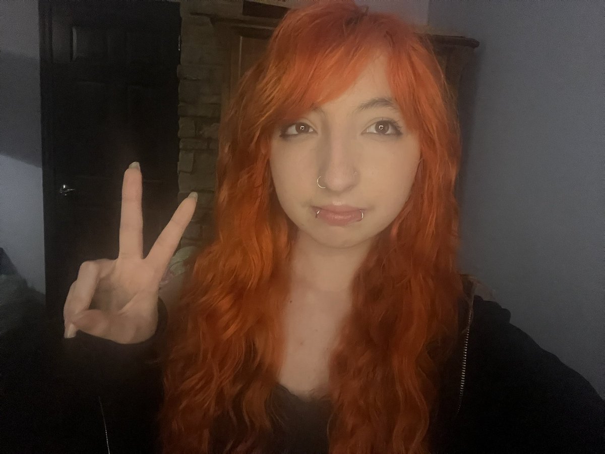 yuri devil 🦇 tweet media