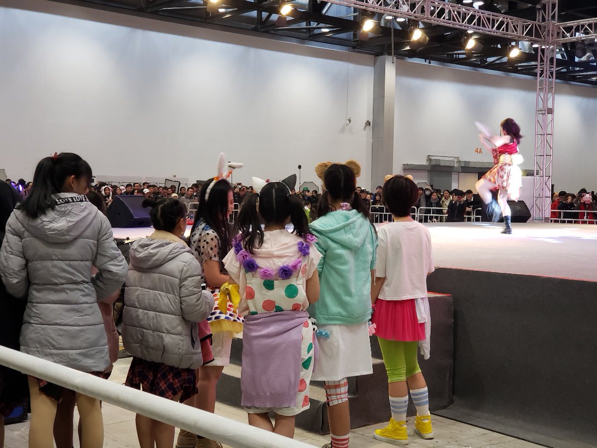 newyorkcboy's tweet photo. Day1 at [漫展名]! Cosplays, merch u0026 good vibes only—who else is here Tag a friend to find each other!  #AnimeExpo #CosplayLove https://t.co/lCsRt4hmSi