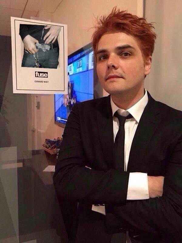 cam 🧁 tweet media