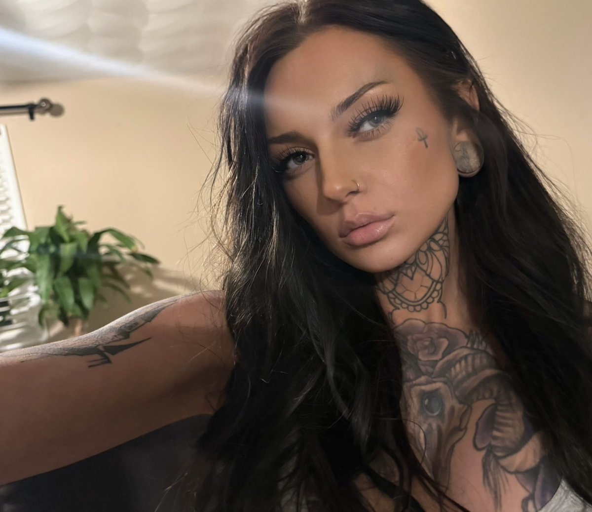 darkangeljaide tweet media