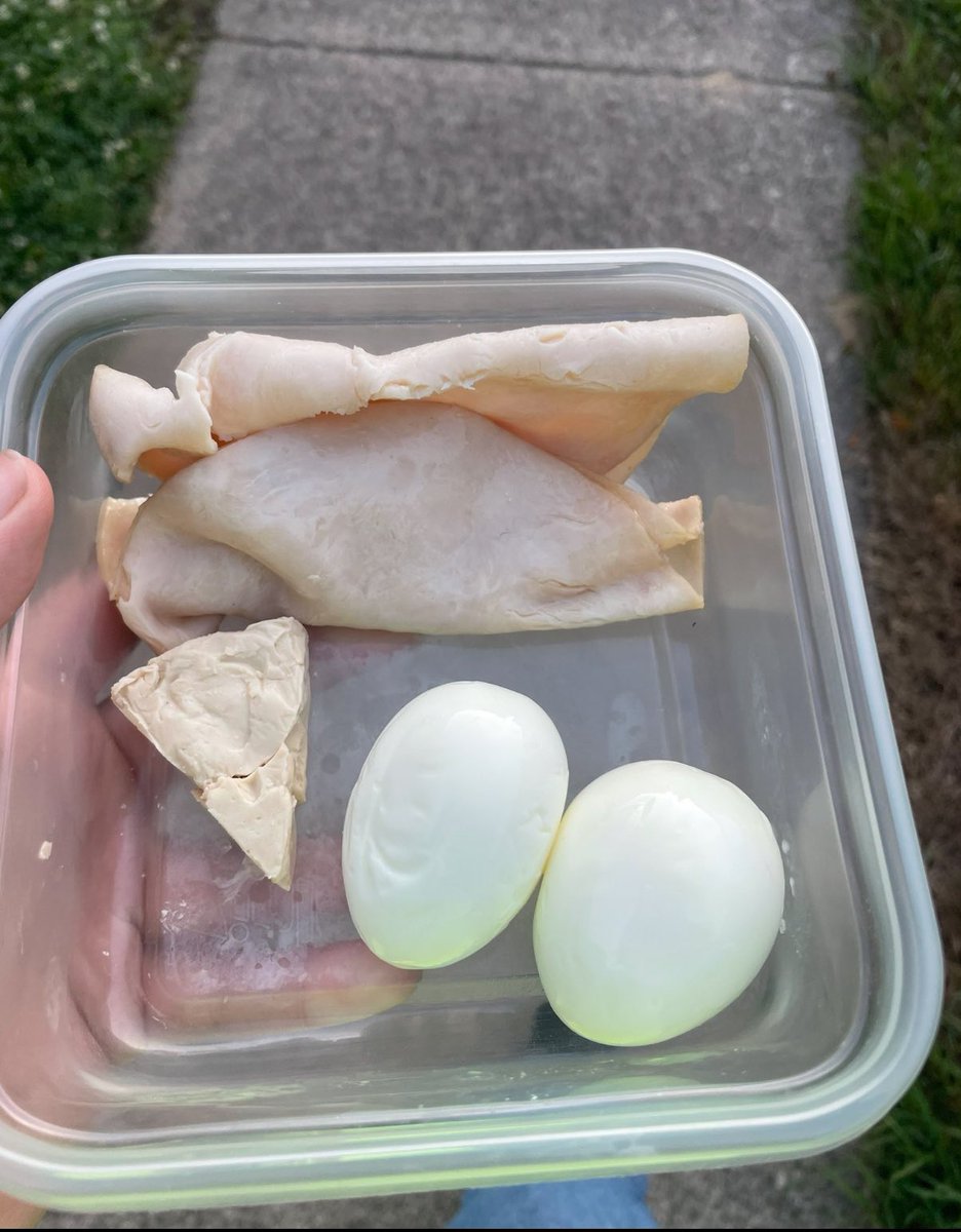 Leilani 🌧️ tweet media