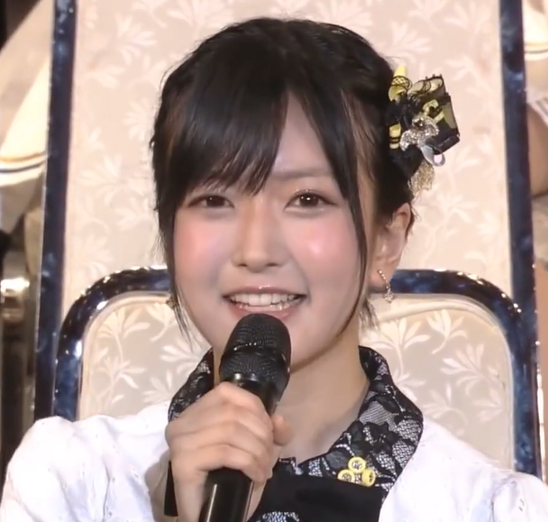 48RequestHour's tweet photo. ⋆⸜ Mukaichi Mion Graduation Concert ⸝‍⋆

Minegishi Minami: "I got to perform Darashinai Aishikata, an Undergirls song from Sousenkyo. (When Mion ranked in) I was already on the stage and I remember thinking she must be under a lot of pressure. She was probably feeling sad and frustrated, so I hugged her. That's a nostalgic memory for me. Well, it was also the year everything got overshadowed by Suto Ririka's marriage announcement."

Kojima Haruna: "I was there at the time in person and Miichan was really angry."

Minegishi Minami: "After all this time, don't say it now!"

Takahashi Minami: "These are the things you can only talk about now because enough time has passed."