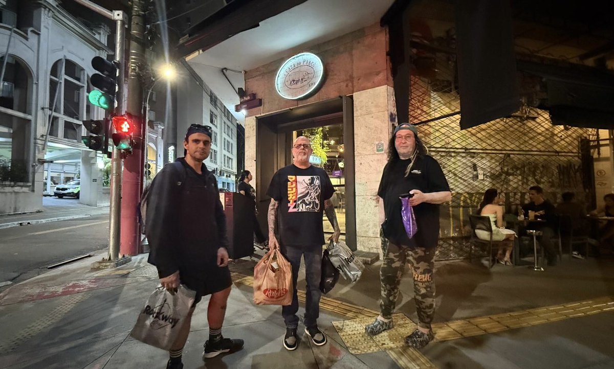 del james tweet media