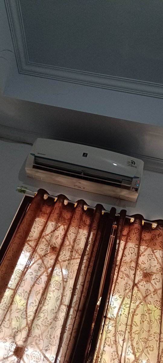 cuddleyhugg's tweet photo. @zharki2018 @MestikAndala bang zharki, plasmacluster sharp sebenernya ada manfaatnya gak sih? https://t.co/EvLMHO0e7y