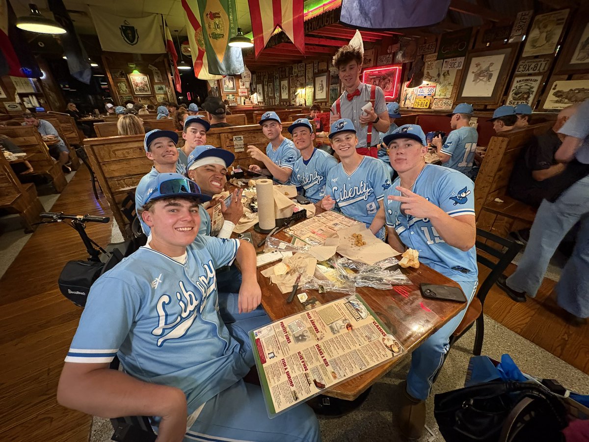 LHS_Baseball tweet media