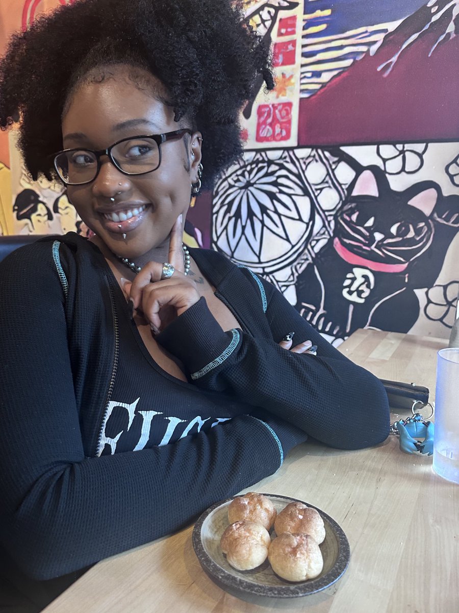 ☠︎︎ tweet media