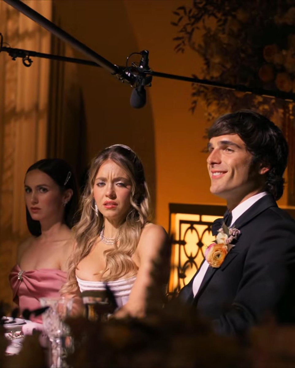 euphoria daily tweet media