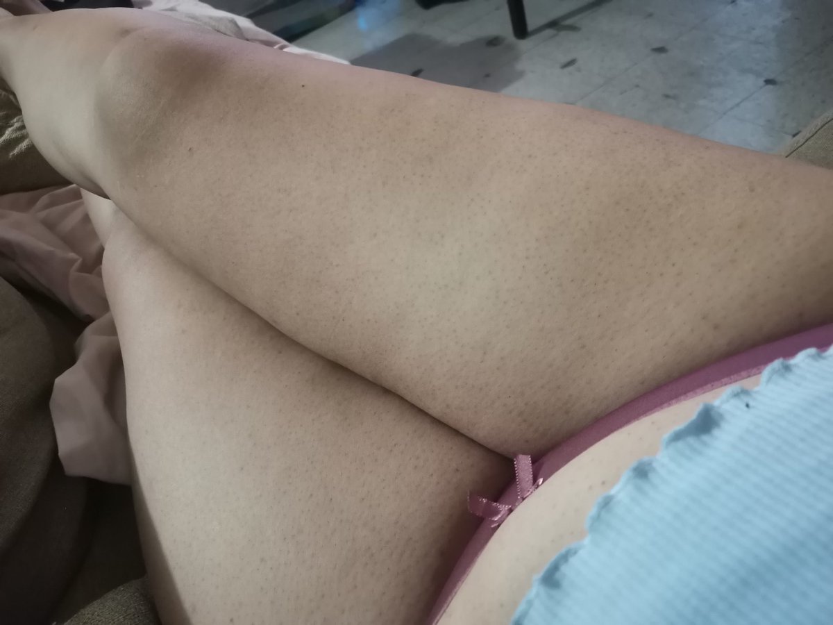 2342tiffani's tweet photo. Que calor 🥵🥵 https://t.co/2fwMUqOo1c
