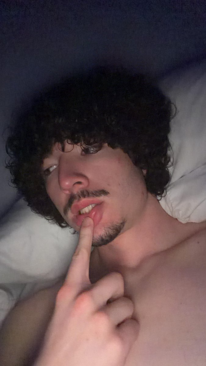 18+ | #1 male live cam model tweet media