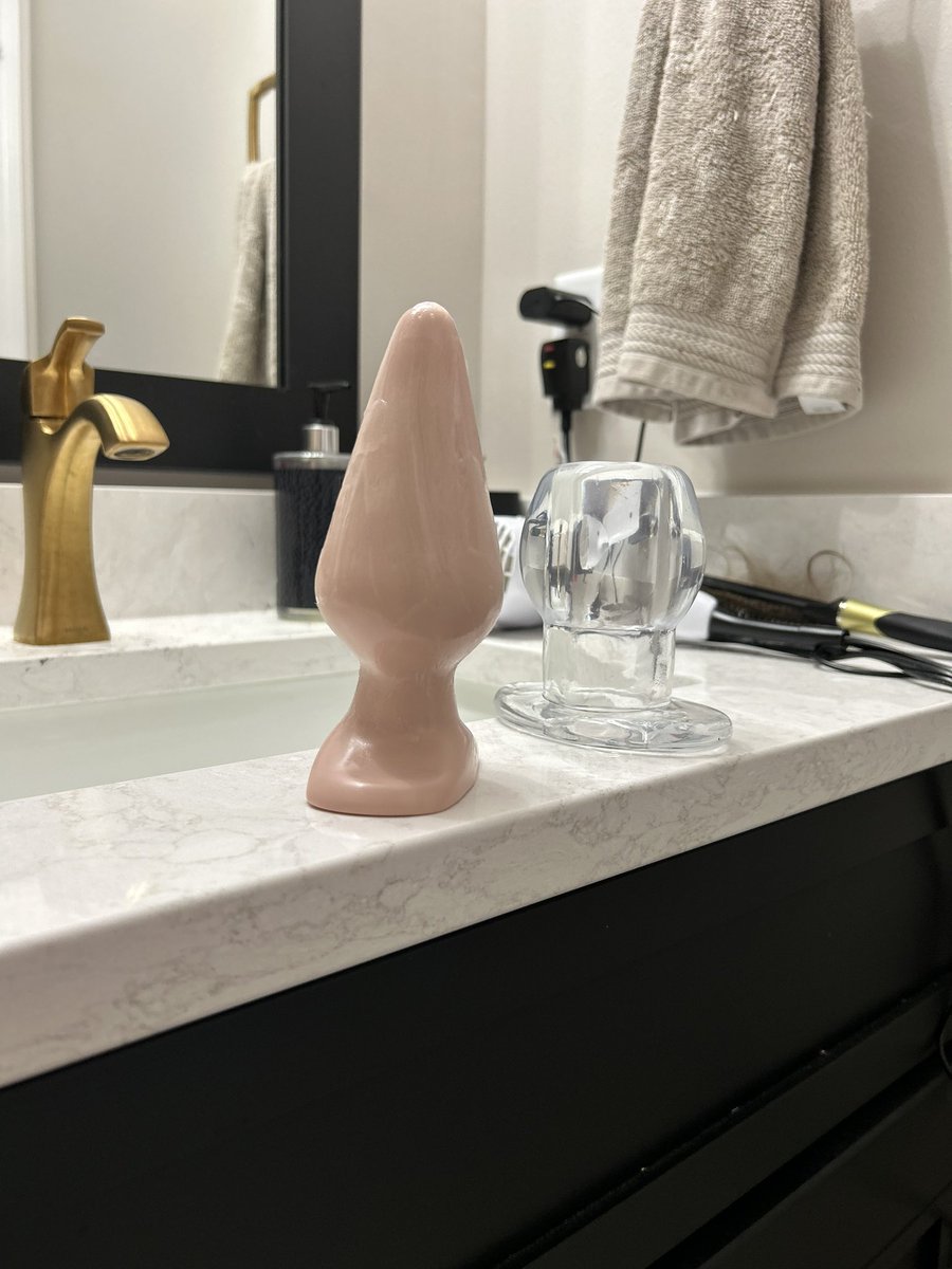 ChastityslutMax's tweet photo. Jus got a few new plugs 🤭😵‍💫 https://t.co/k0TQlei9pC