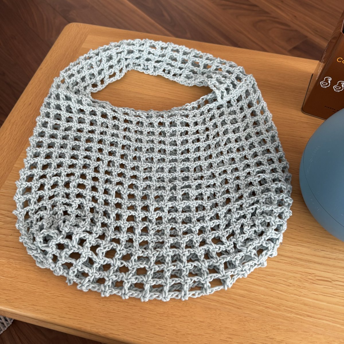 dreamhome2024's tweet photo. かぎ針編みおすすめ🙌
手元に集中して無心で編める🧶

かぎ針1本と毛糸からいろんなものが作れるってスゴイ！最近作ったのはネットバッグ（小物）次はベッドスプレッドを作りたい！

男性も編み物好きだけどカミングアウトしてないだけという人、意外といそうだな🤔

#かぎ針編み #Croshet https://t.co/KOiz8z317V