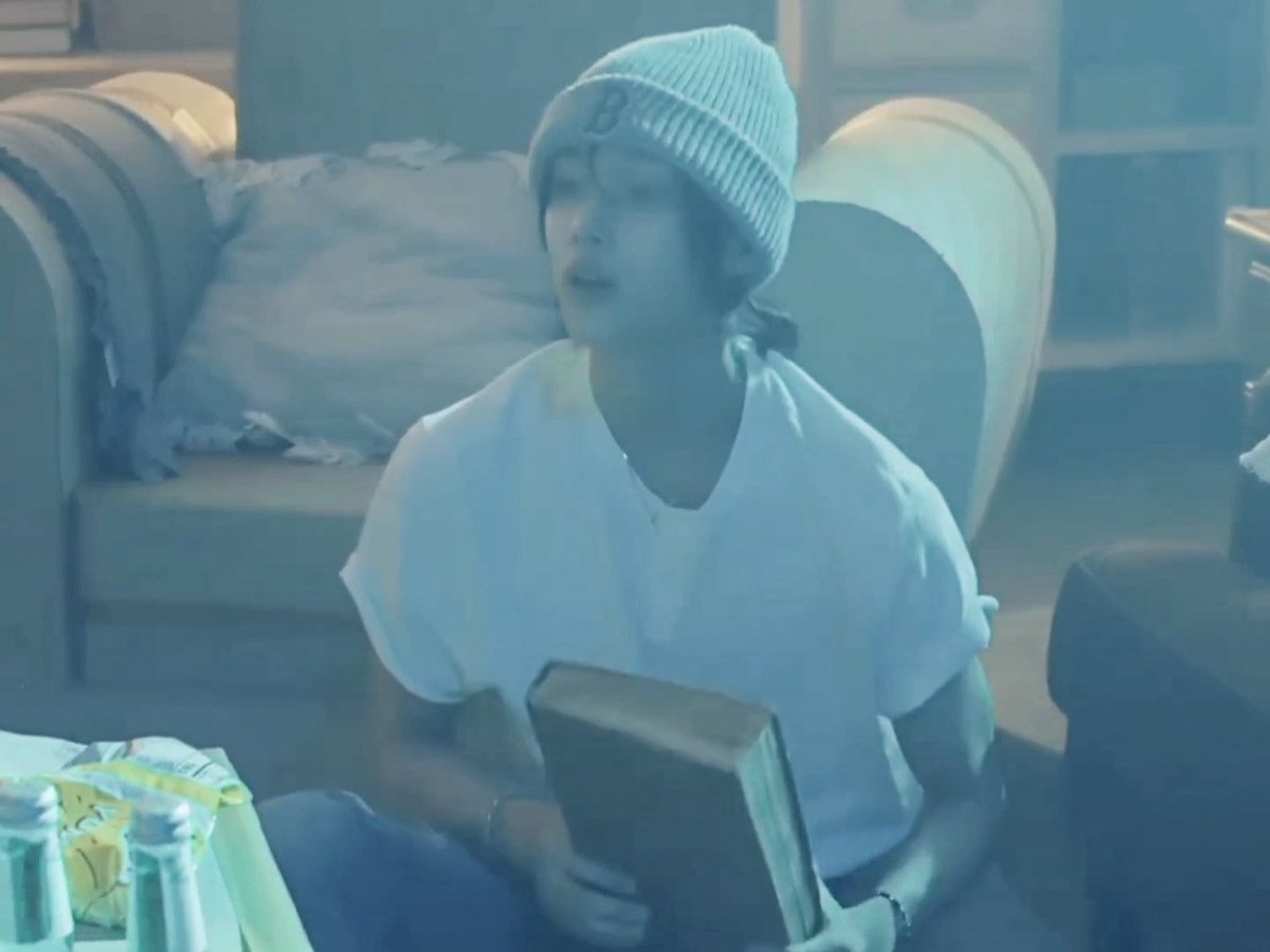 _Oissbin tweet media