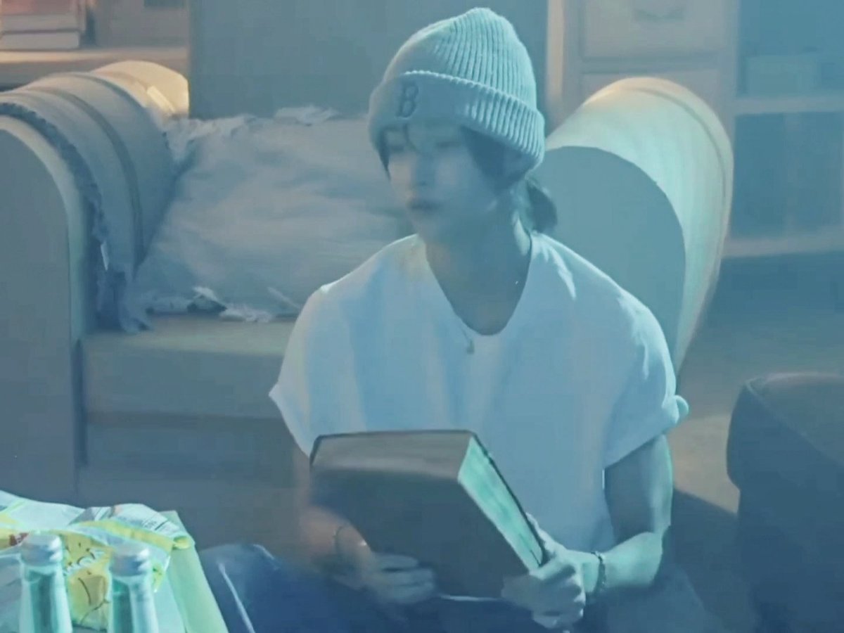 _Oissbin tweet media