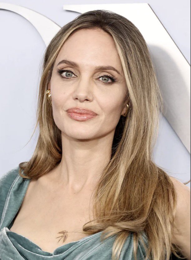 Shiloh 🥀 tweet media