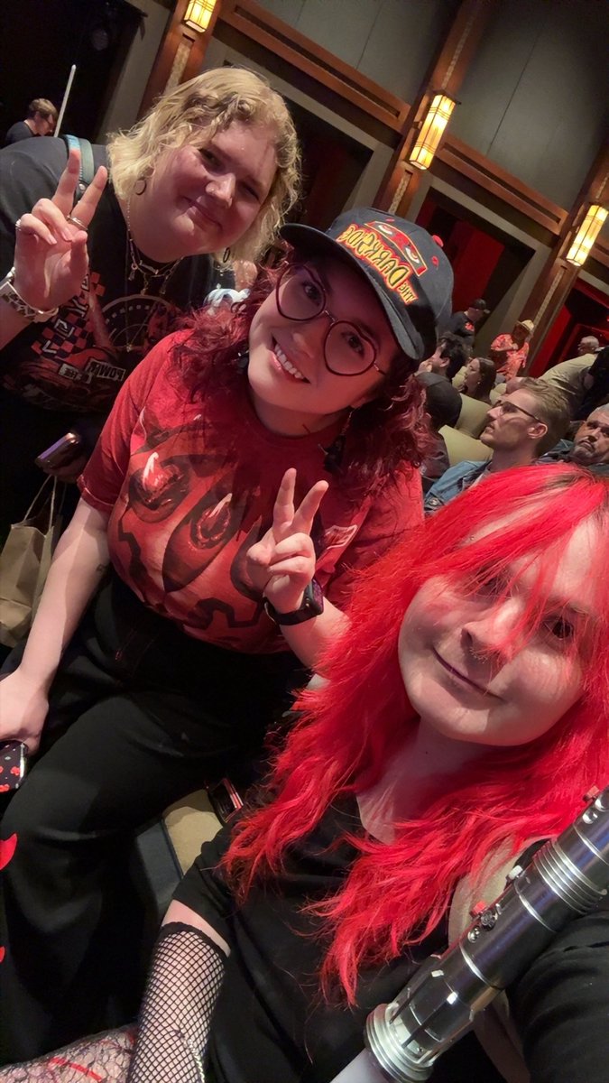 thea, maul's apprentice 👹 tweet media