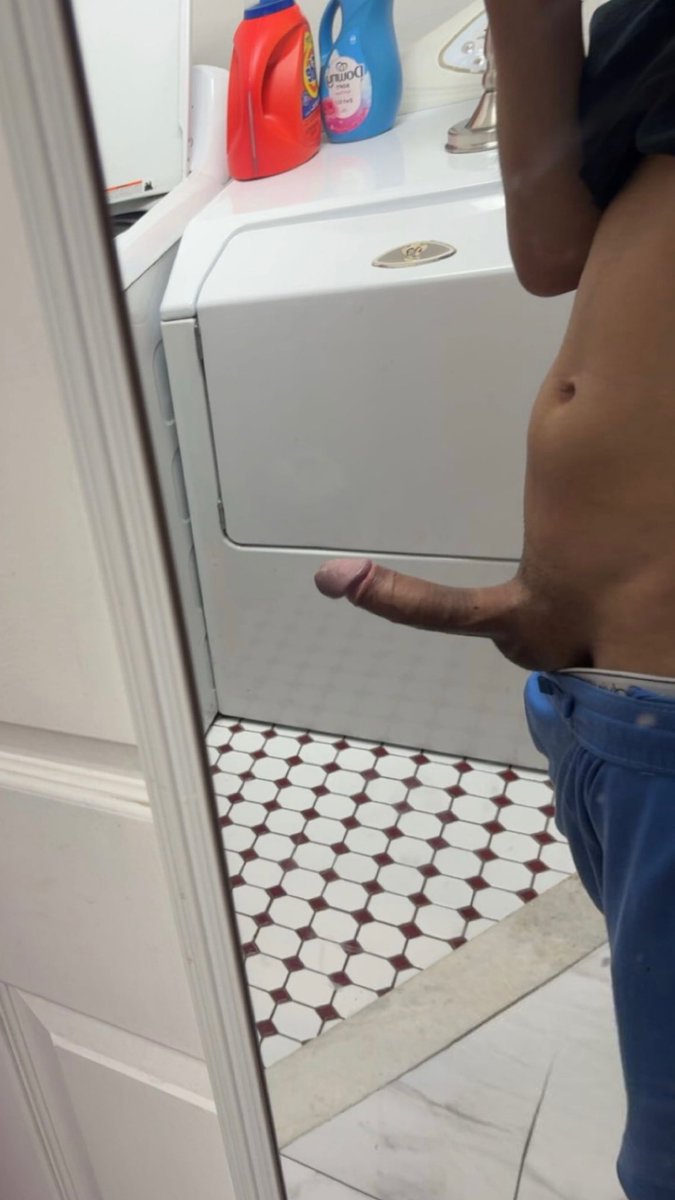 need a big booty latina i can make squirt 🙄 #nsfw #latino #edgar #bigdick