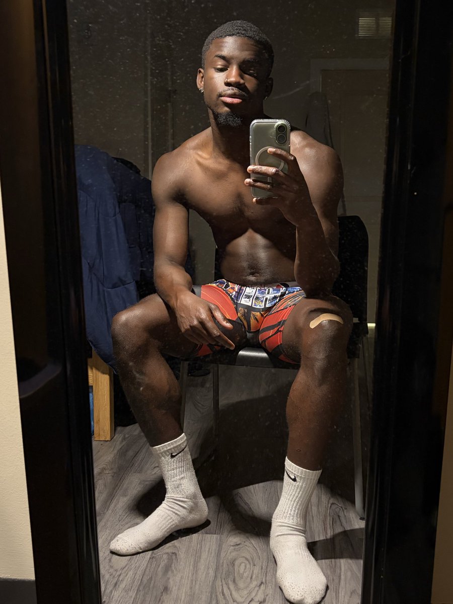 Dez tweet media
