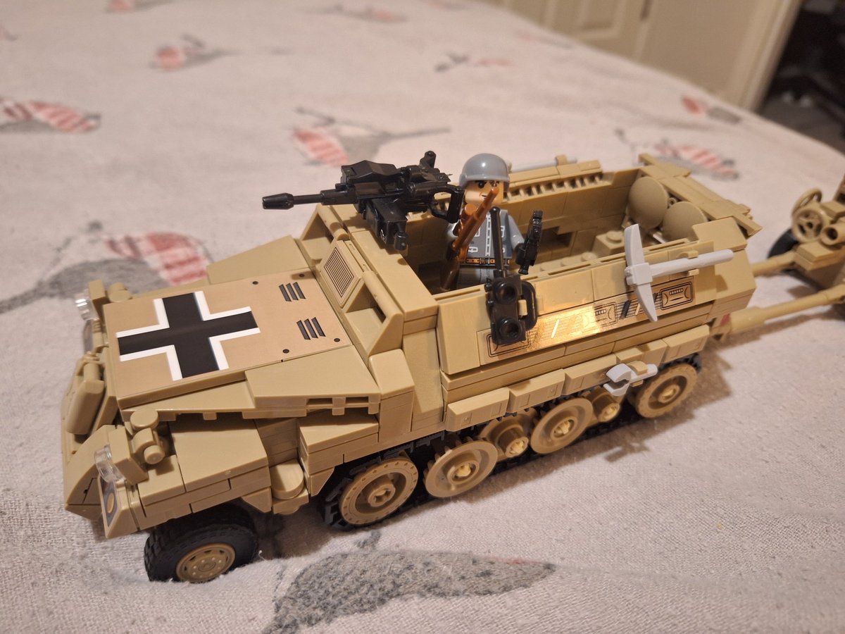 DizzyClueless tweet media