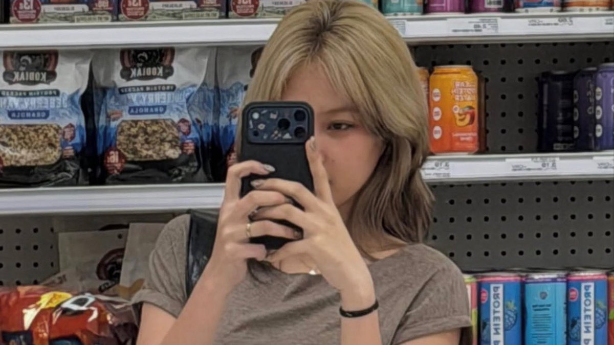 ice 🧸 tweet media