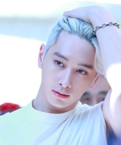 HarleyLurcher's tweet photo. Someone posted abt perfect visual...obv my brain 1st went to Eun Woo (love him, I do, or not, he IS flawless) and Felix (again, flawless)...and our own #2PM members...and 1st of my thought being #Hwang_Chansung bc he isn't praised enough for his visual. https://t.co/VxAQjKwdkh