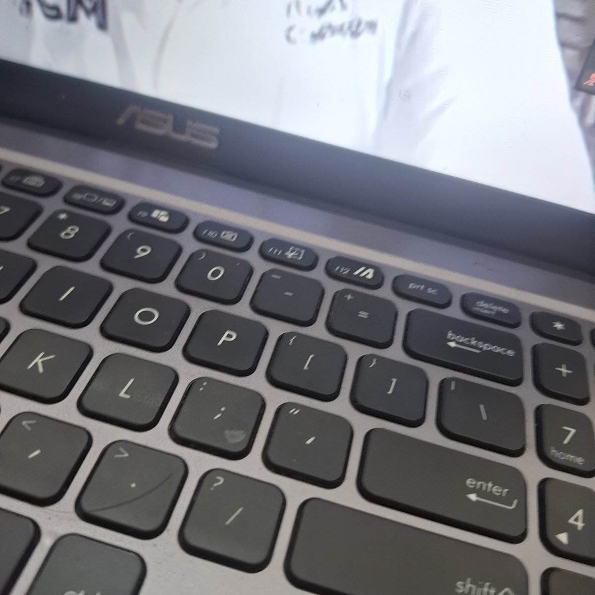 akhz(á) tweet media