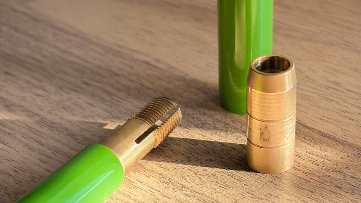 かに！！！ tweet media