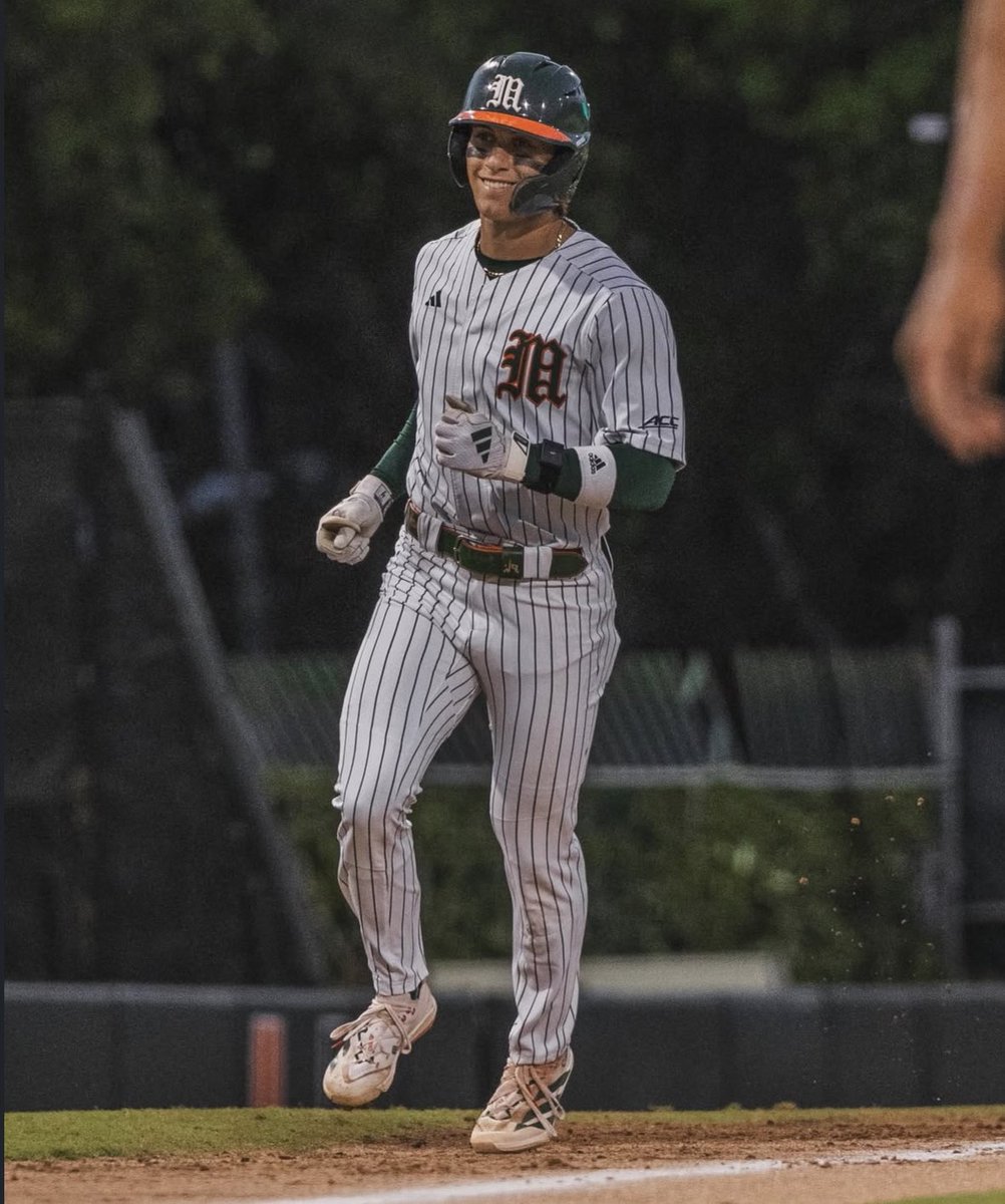 HurricanesMuse tweet media