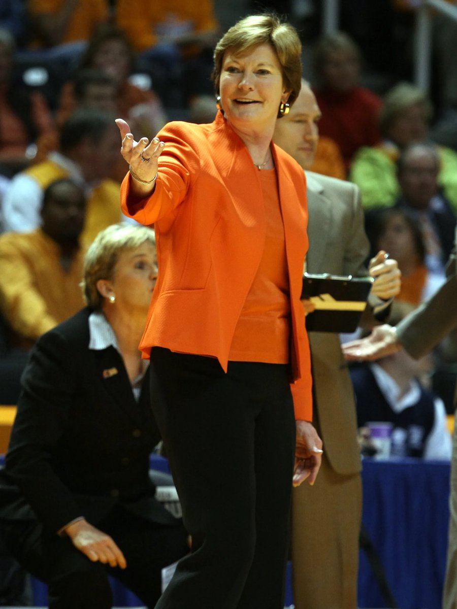 Christie tweet media