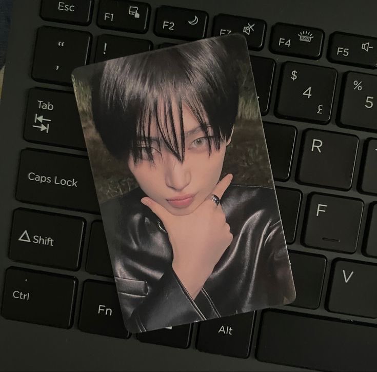 vic sevEN- tweet media