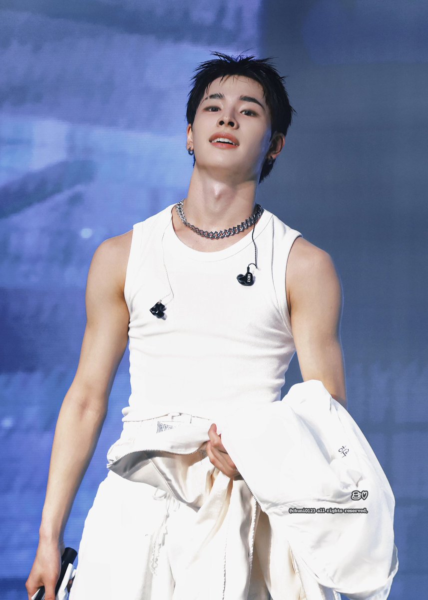 ᅠ
how ⠀to ⠀wear ⠀𝐰𝐡𝐢𝐭𝐞 ⠀𝐥𝐢𝐤𝐞 ⠀𝐚 ⠀𝐰𝐞𝐚𝐩𝐨𝐧.
how ⠀to ⠀smile ⠀𝐬𝐨𝐟𝐭 ⠀𝐛𝐮𝐭 ⠀𝐡𝐢𝐭 ⠀𝐡𝐚𝐫𝐝.
no ⠀effort— just ⠀𝐜𝐨𝐧𝐭𝐫𝐨𝐥. 
ᅠ