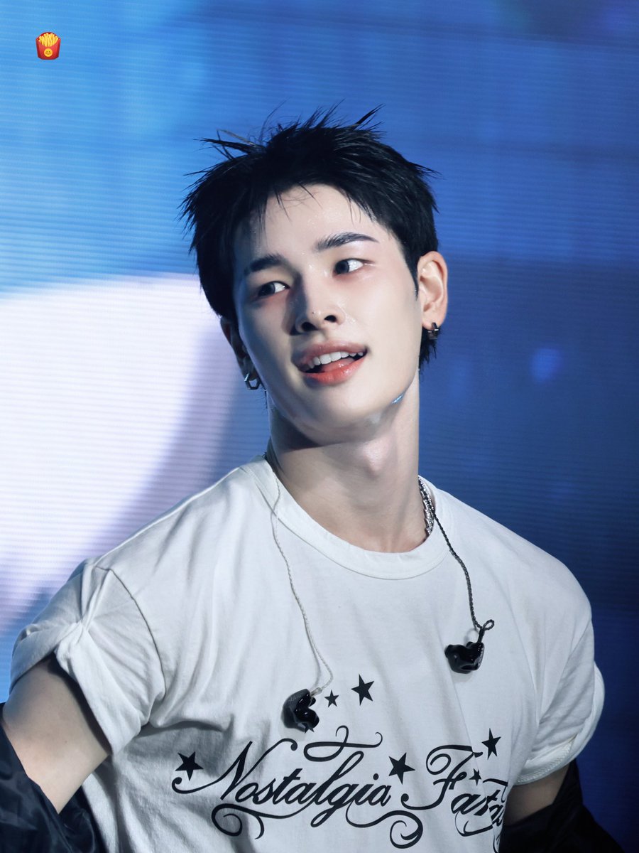 Christ. (@bargchans) on Twitter photo 