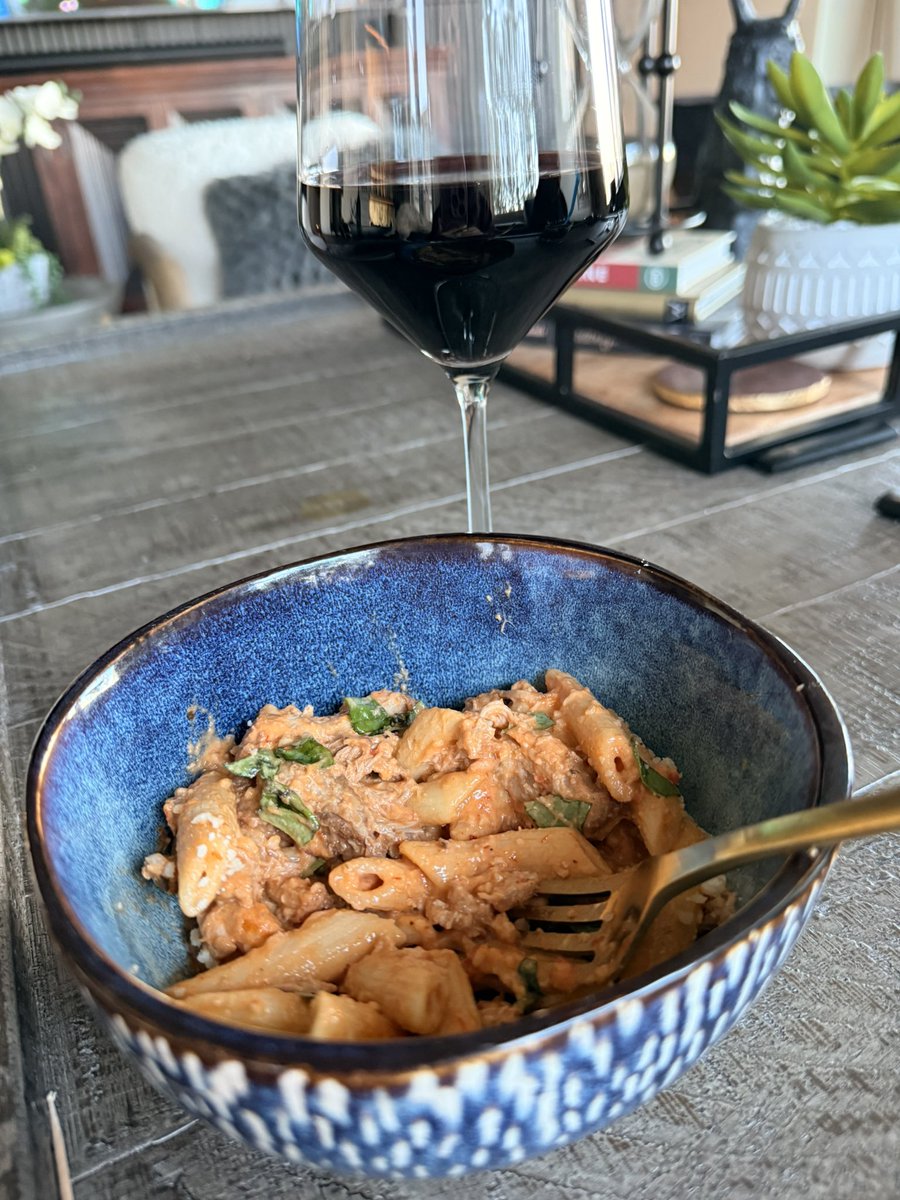 Shannon Hill tweet media